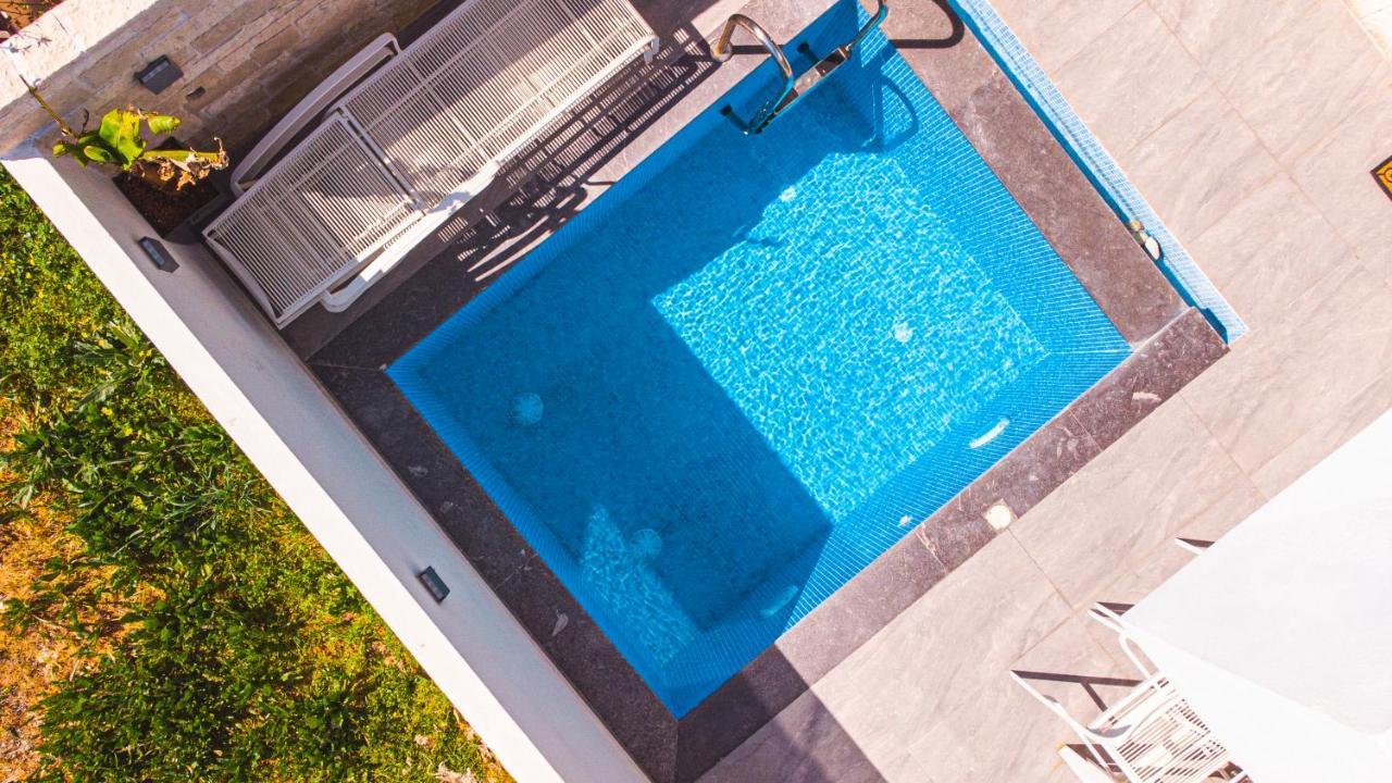 Thronos Aqua Residence A Sea View Luxury Villa Пахия Аммос Экстерьер фото